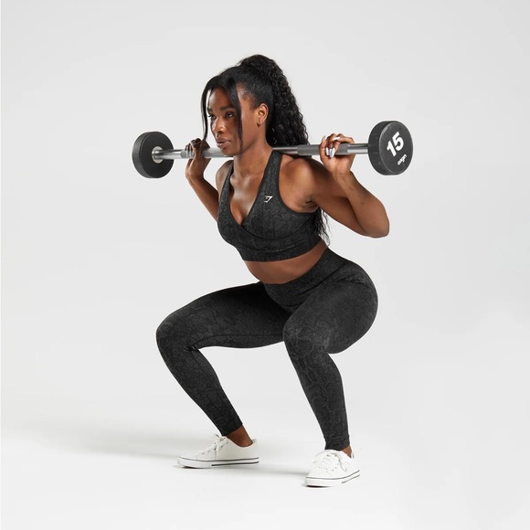 GYMSHARK Camo Sports Bra - Picture 2 of 6